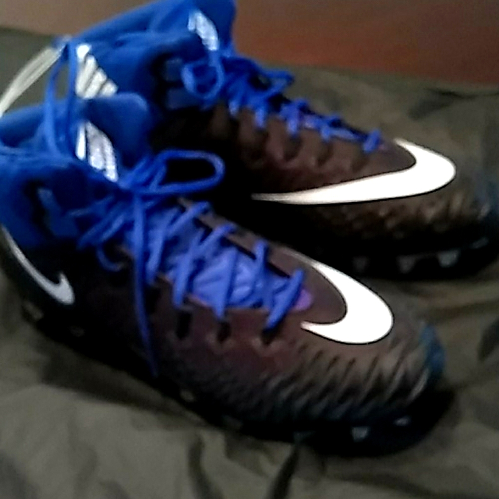 Nike Force Savage football cleats